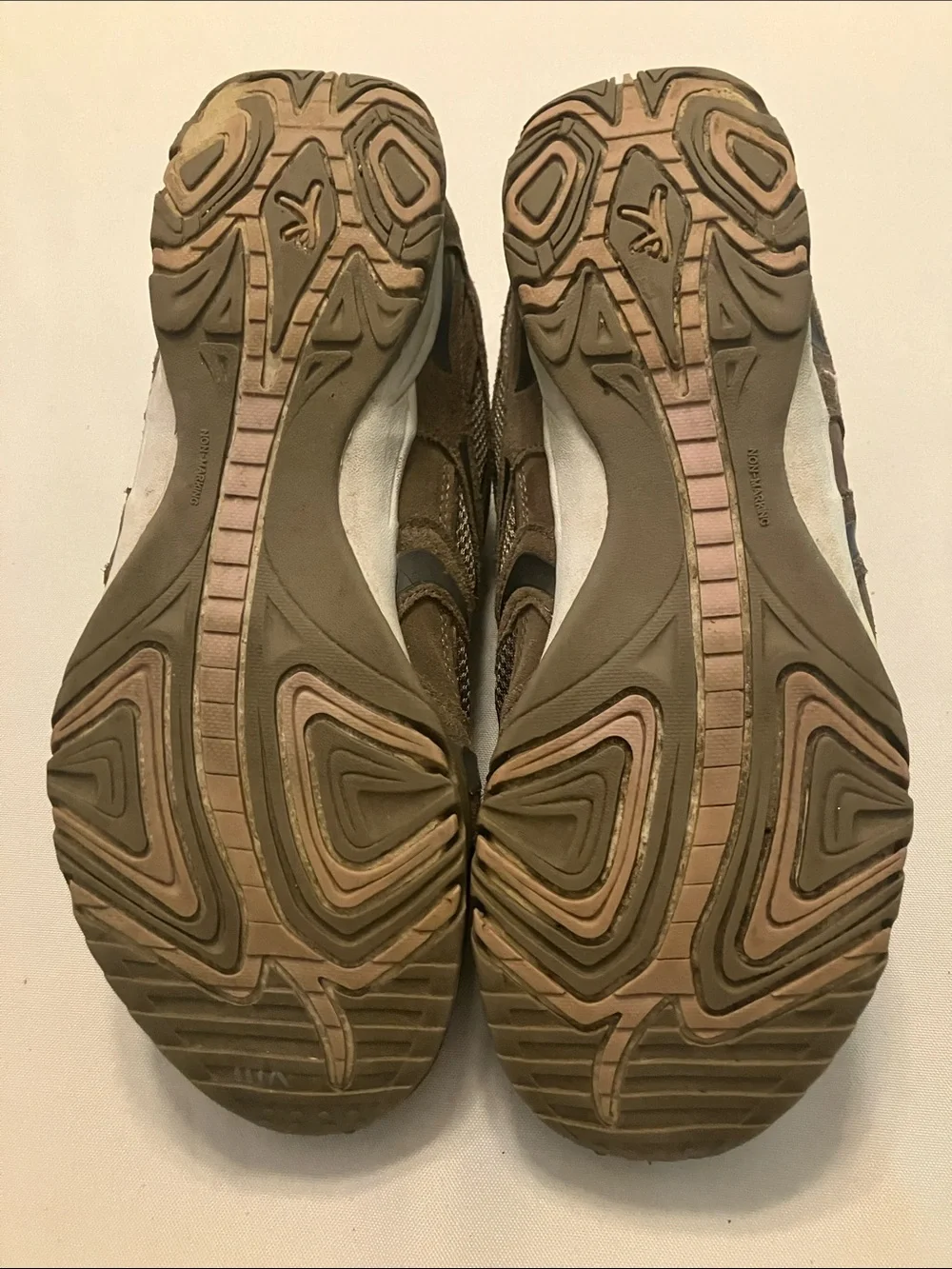 Danskin Now casual athletic